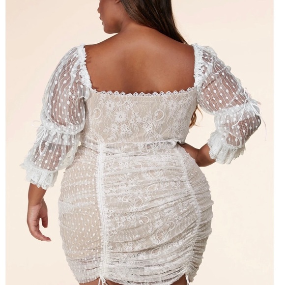 Plus Sized Ruched Lace Dress - Picture 3 of 3